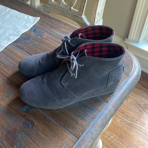 Toms Desert Wedge Suede ankle Booties - Picture 2 of 8